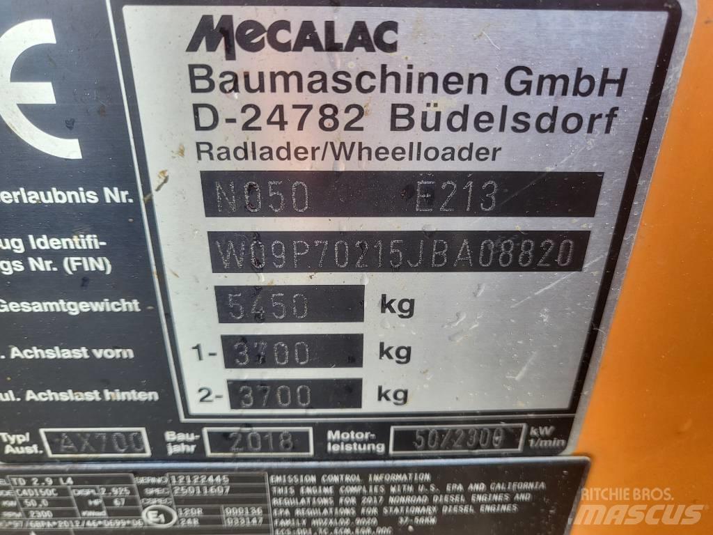 Mecalac AX 700 Kolesni nakladalci