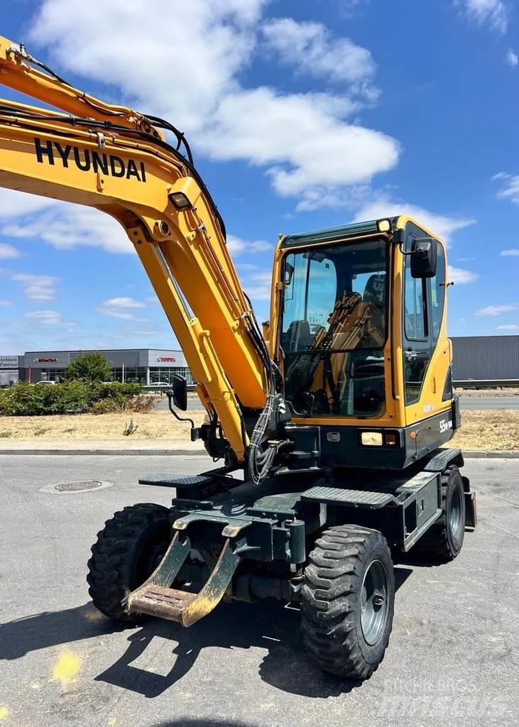 Hyundai R55W-9A Bagri na kolesih