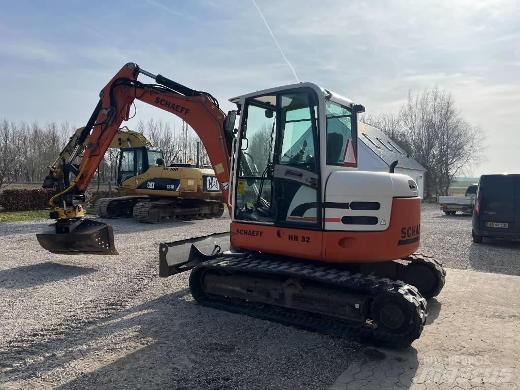 Schaeff HR 32 Midi bagri 7t – 12t