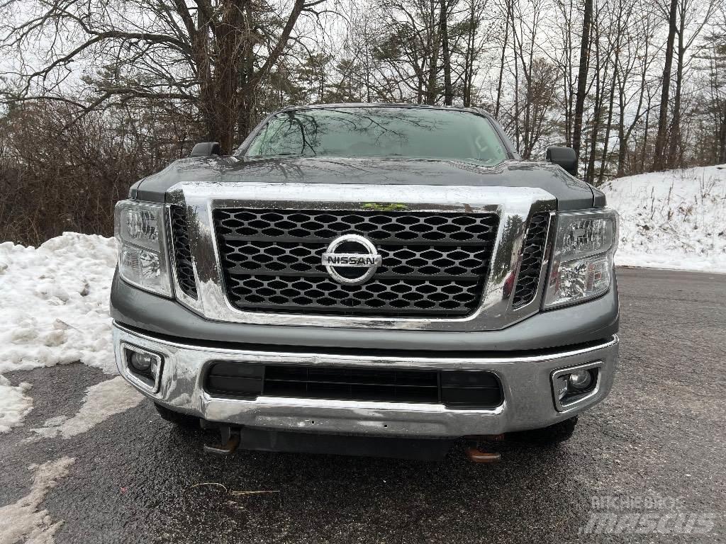 Nissan TITAN XD Prekucniki