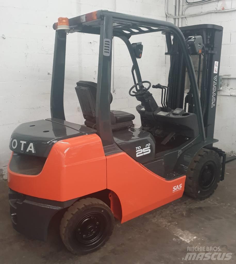 Toyota 52-8 FD 25 Dizelski viličarji