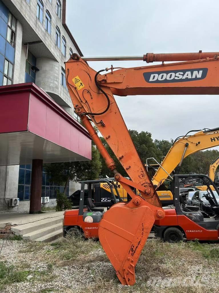 Doosan DH 210 W-7 Bagri na kolesih