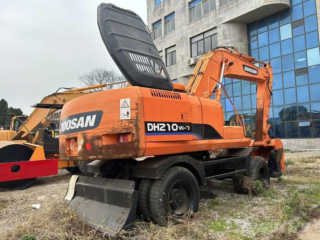 Doosan DH 210 W-7 Bagri na kolesih