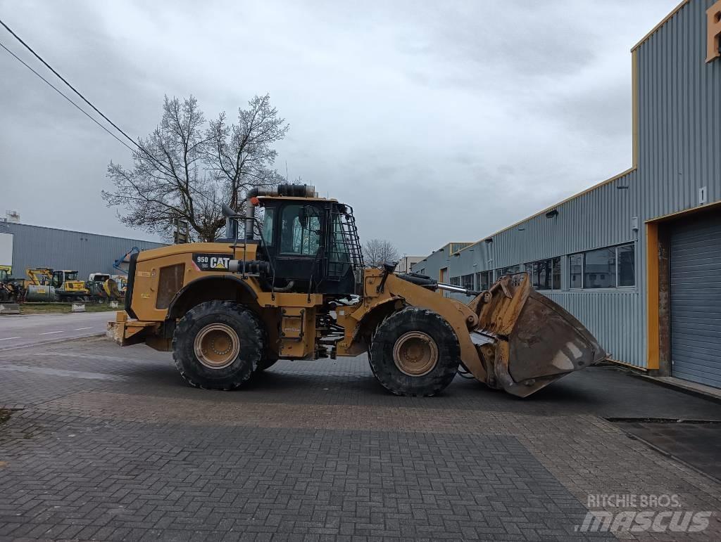CAT 950GC Kolesni nakladalci
