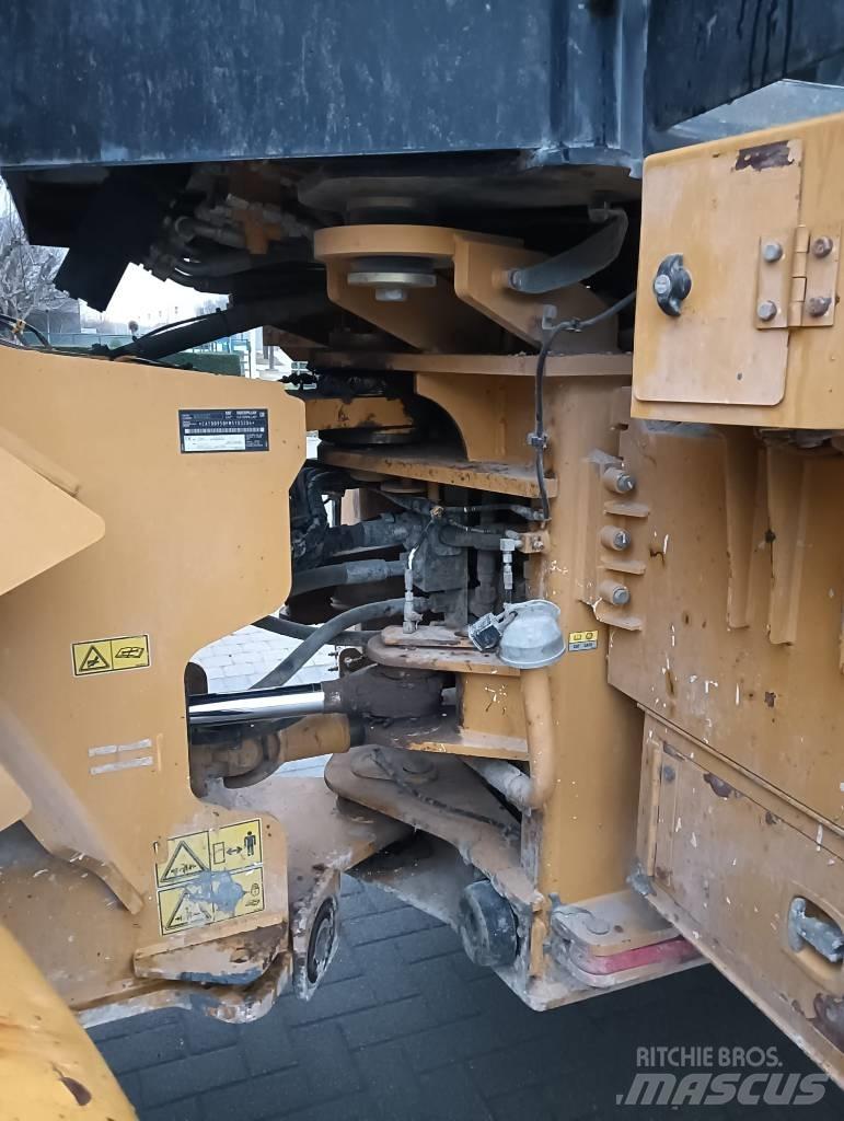 CAT 950GC Kolesni nakladalci