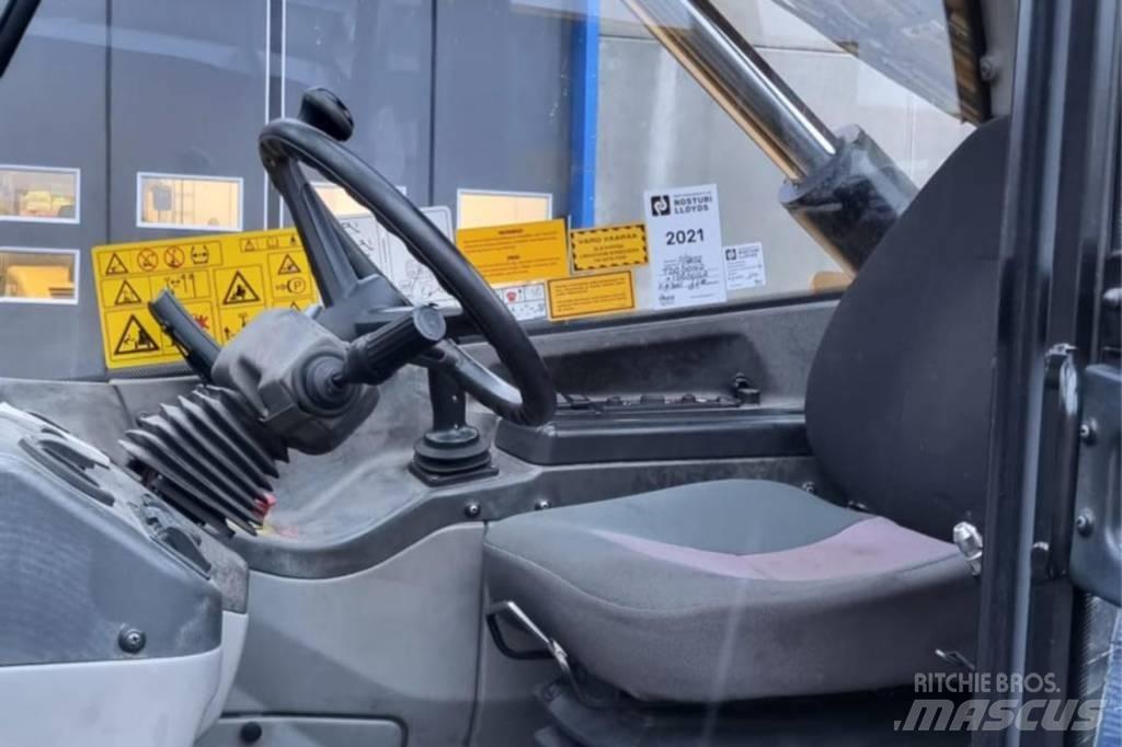 CAT TH 414 Teleskopski viličarji