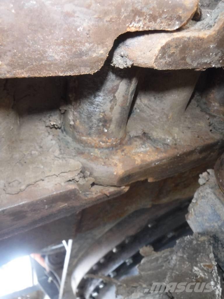 Hitachi ZX 210 LC-6 Bagri goseničarji