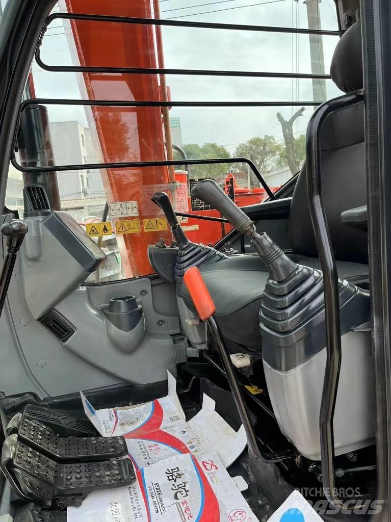Hitachi ZX 70 Mini bagri <7t