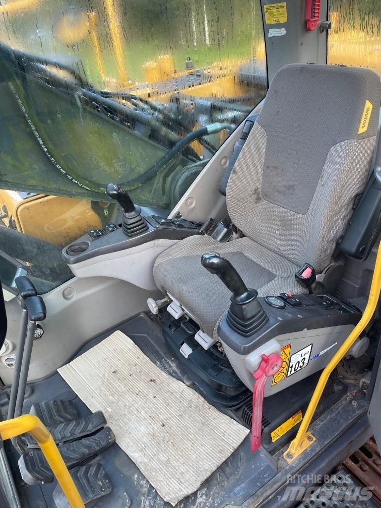 Volvo EC210C Bagri goseničarji