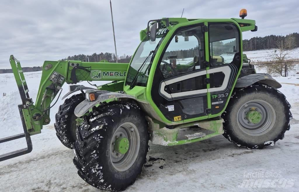 Merlo TF  35.7-140 Kmetijski teleskopski nakladalci