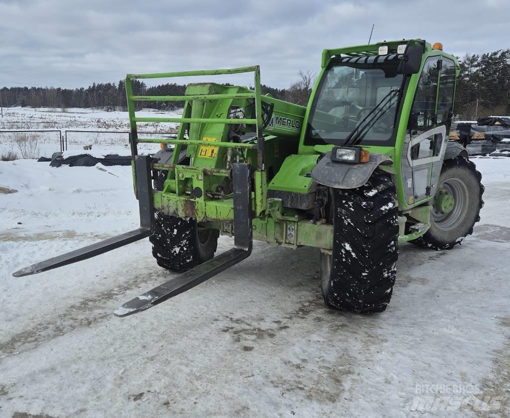 Merlo TF  35.7-140 Kmetijski teleskopski nakladalci
