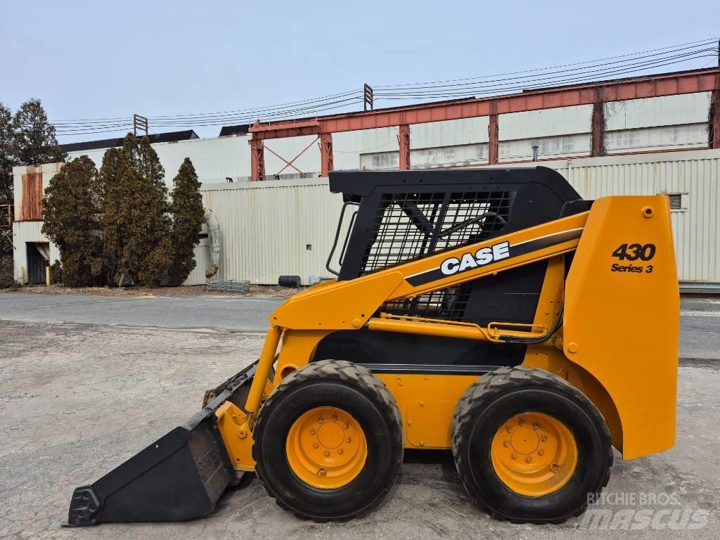 CASE 430 Skid steer mini nakladalci