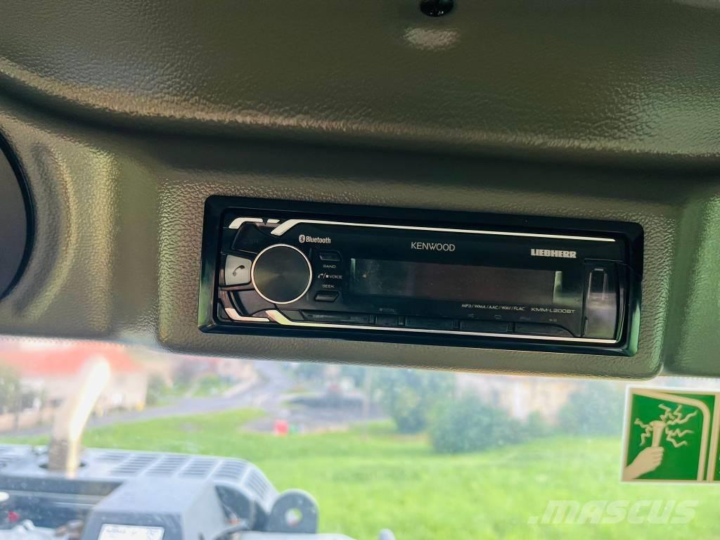 Liebherr A 910 Bagri na kolesih