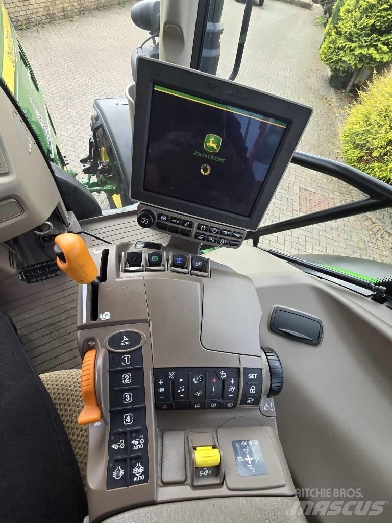John Deere 6120 R Traktorji
