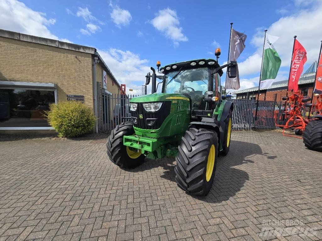 John Deere 6120 R Traktorji