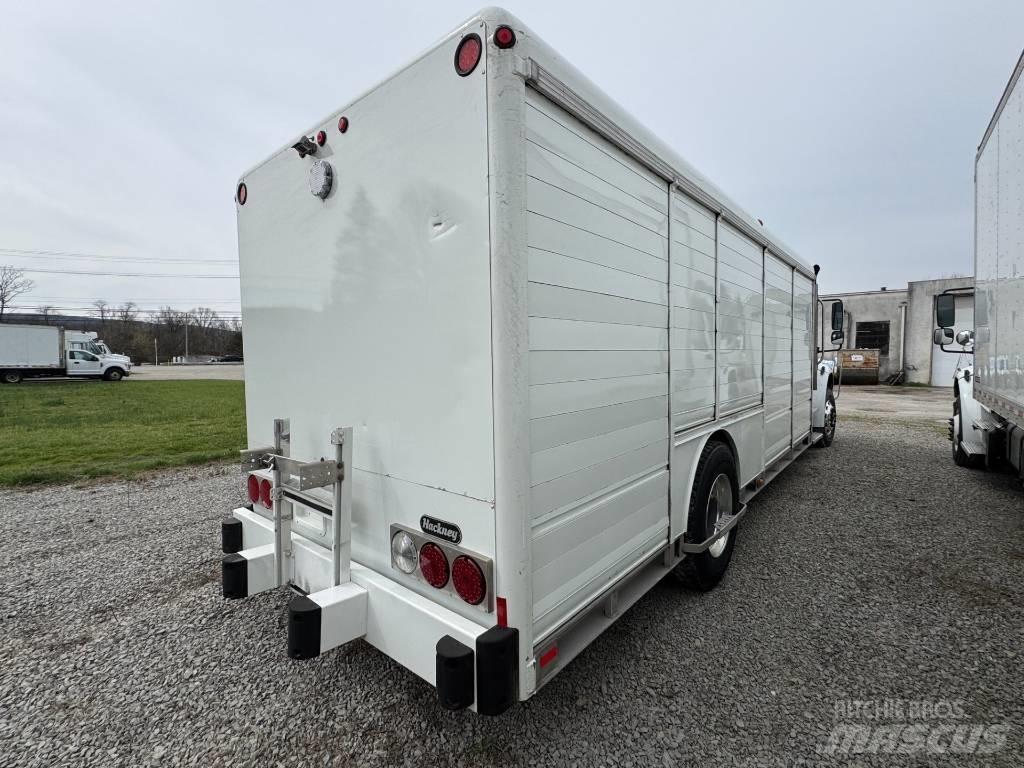 Freightliner M2 Tovornjaki za prevoz pijač