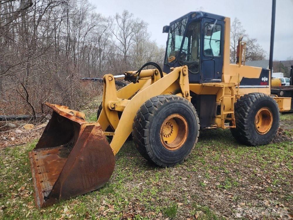 Komatsu WA 300-1 Kolesni nakladalci