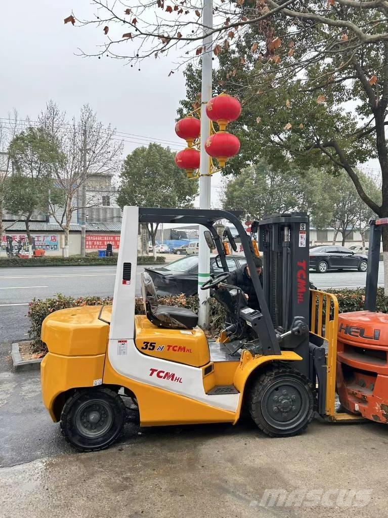 TCM 35 Dizelski viličarji