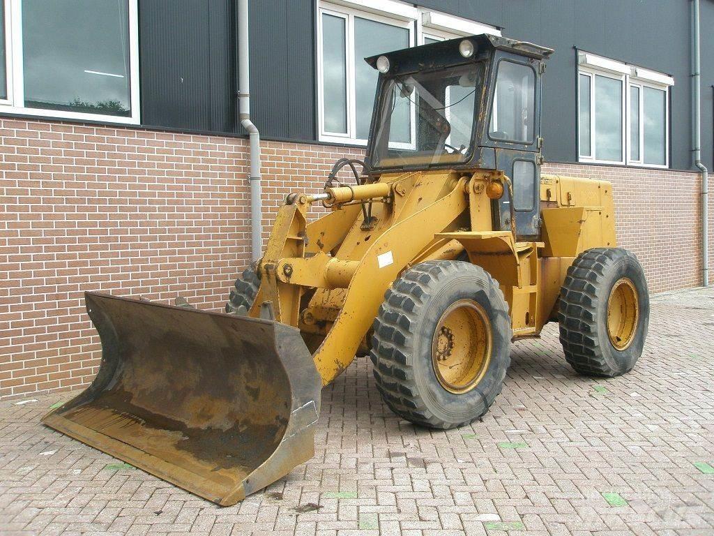 Komatsu W40-2 Kolesni nakladalci