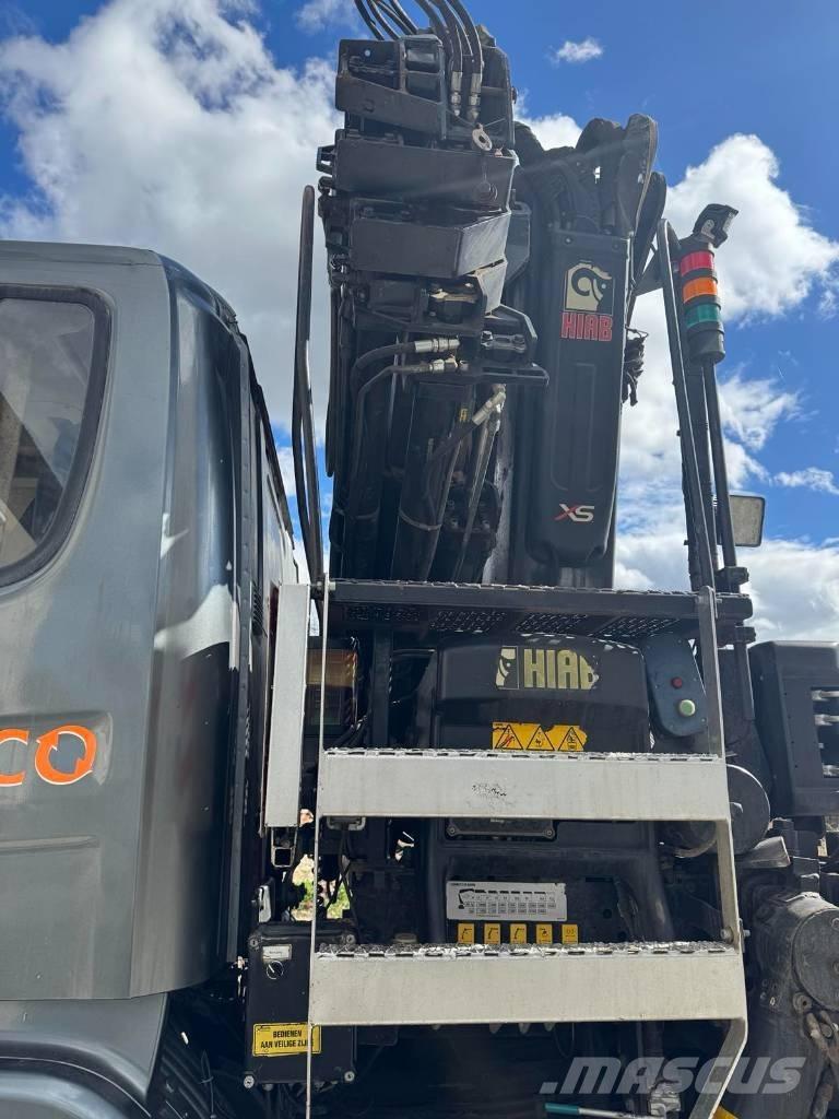 Scania P 460 Razstavljivi tovornjaki z žičnimi dvigali