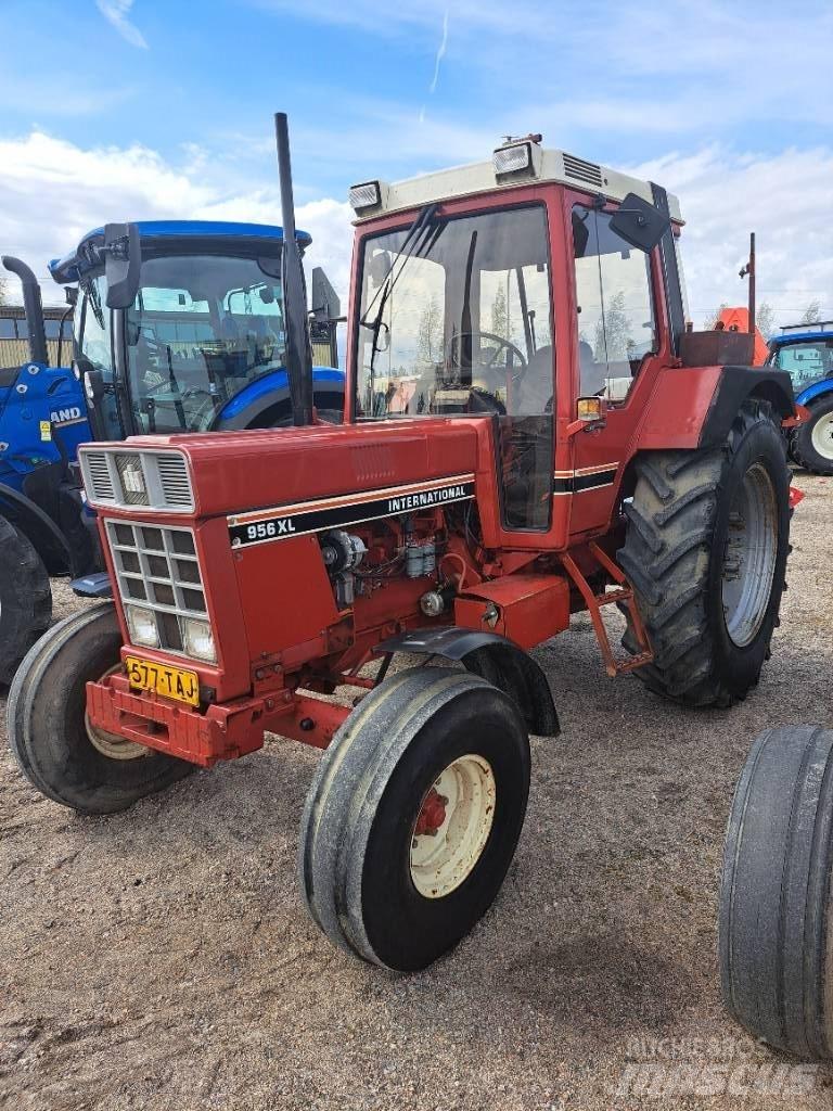 International 956XL Traktorji