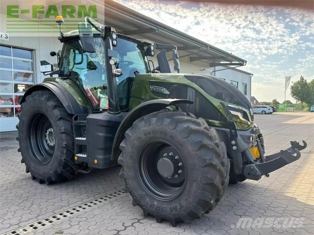 Valtra q 265 Traktorji