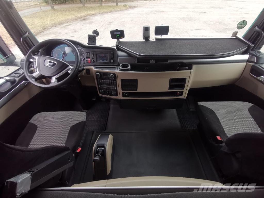 MAN TGX 18.420 Tovornjaki s ponjavo