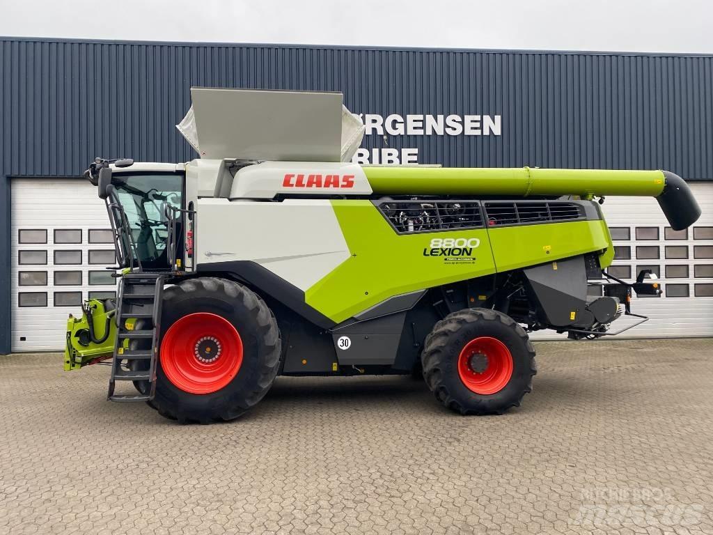 CLAAS LEXION 8800 Kombajni