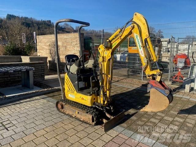 New Holland E 09 SR Mini bagri <7t
