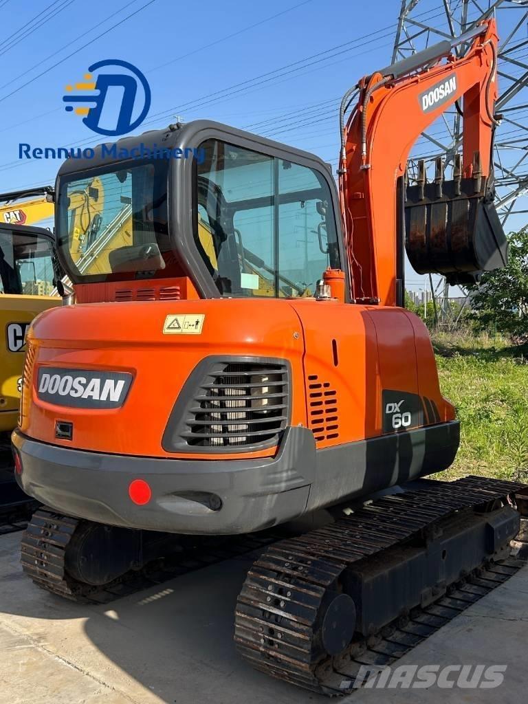 Doosan DX 60 Bagri goseničarji