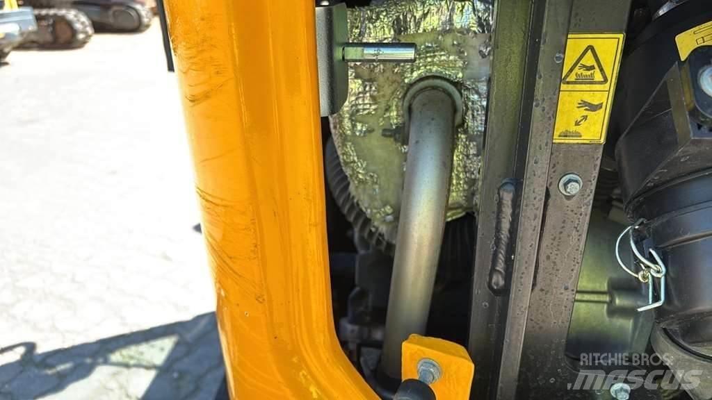 JCB 19c Posebni bagri