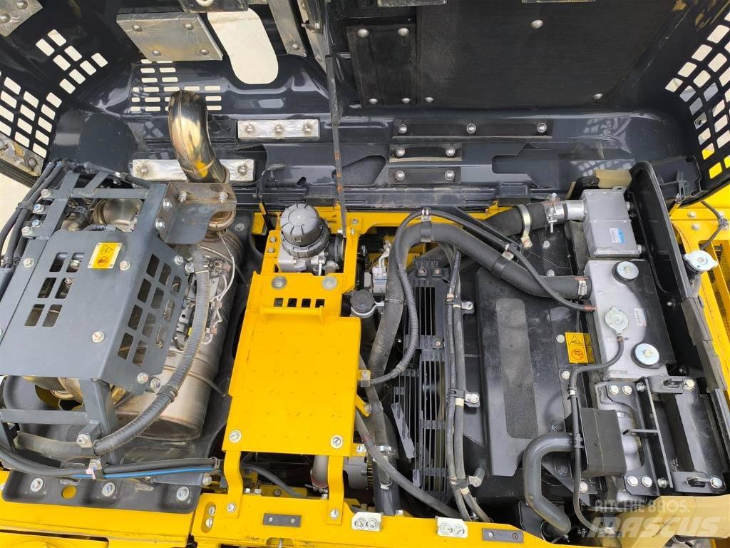 Komatsu HB 215 LC-3 Bagri goseničarji