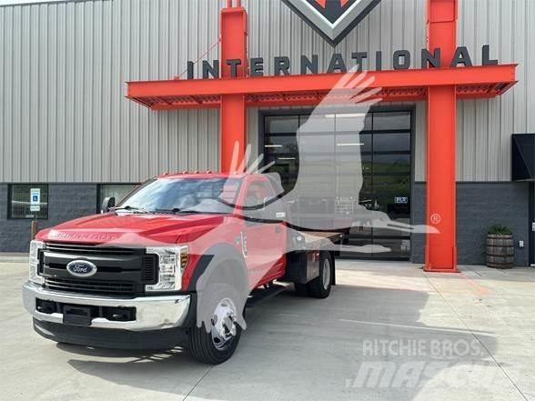 Ford F550 SD Tovornjaki s kesonom/platojem