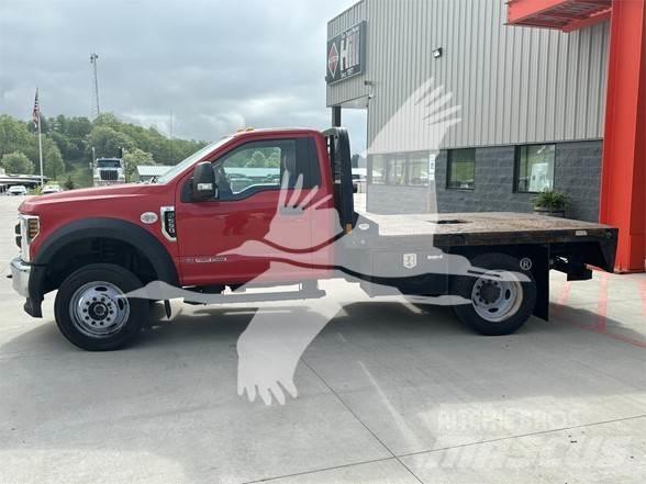 Ford F550 SD Tovornjaki s kesonom/platojem