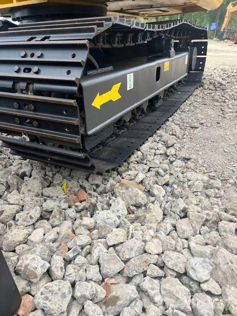 Komatsu PC70-8 Midi bagri 7t – 12t