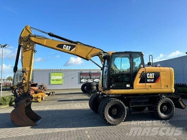 CAT M 314 F Bagri na kolesih