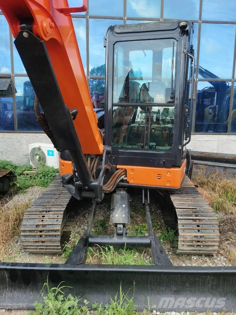 Hitachi ZX 50 U Mini bagri <7t