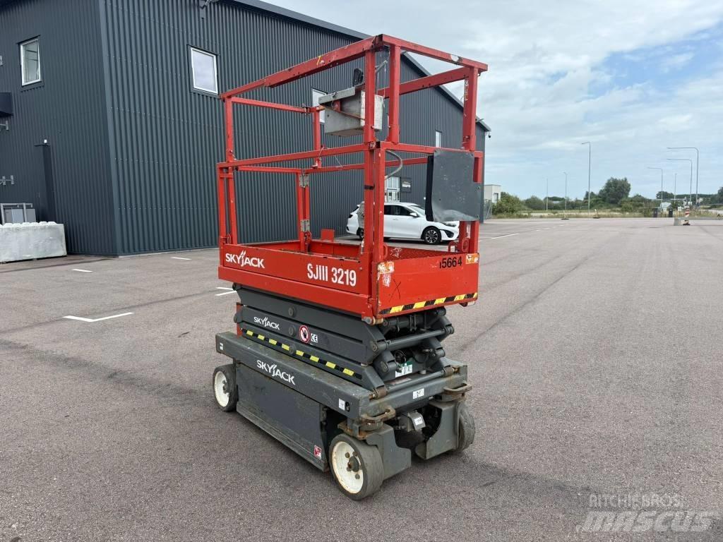 SkyJack SJ 3219 Škarjaste dvižne ploščadi