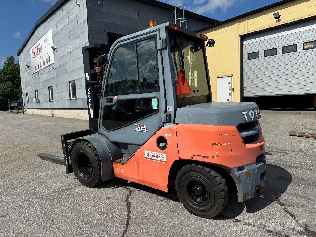 Toyota 40-8FD40N Dizelski viličarji