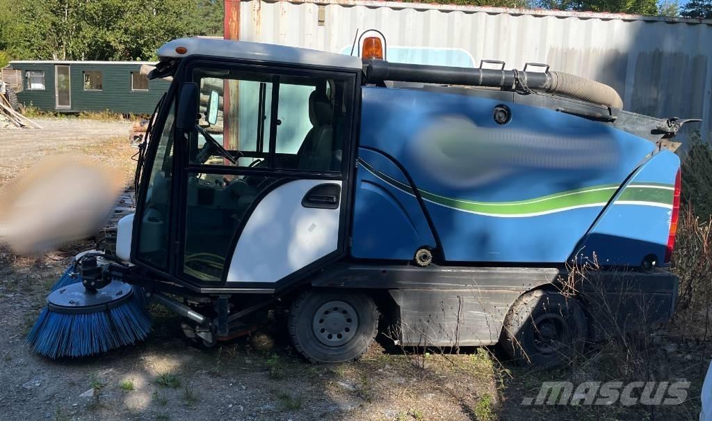 Johnston Compact 25 Cestni pometači