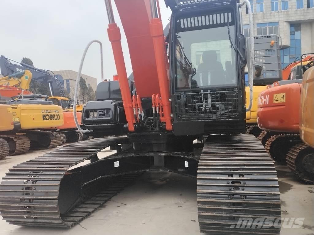 Hitachi ZX 200 Bagri goseničarji