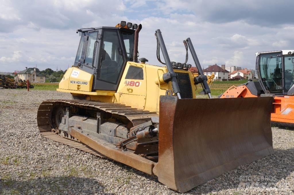 New Holland D 180 Buldožerji goseničarji