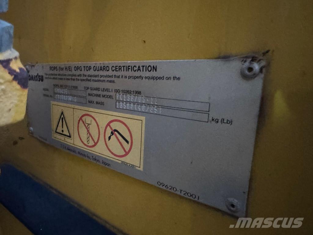 Komatsu PC138-11 Bagri goseničarji