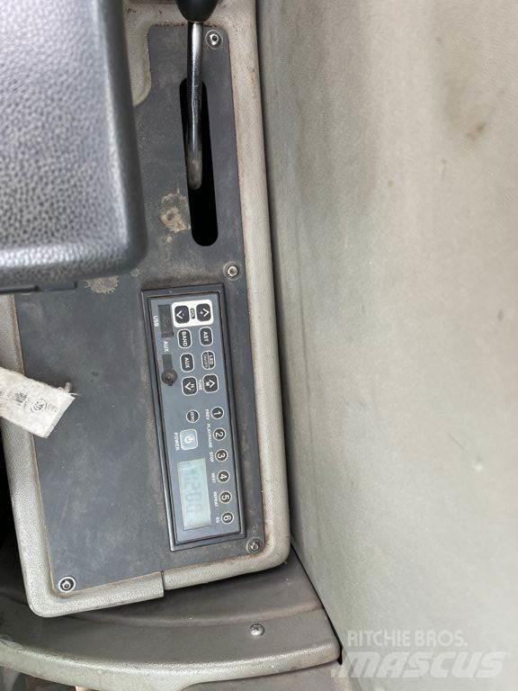 Schaeff TW110 Midi bagri 7t – 12t