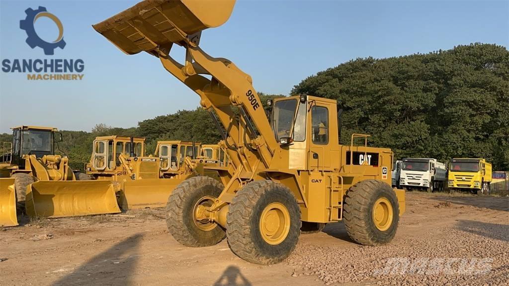 CAT 950E Kolesni nakladalci