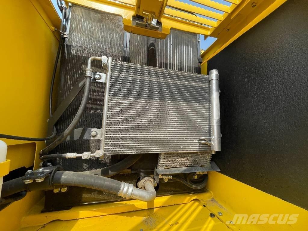Komatsu PC 220 Bagri goseničarji