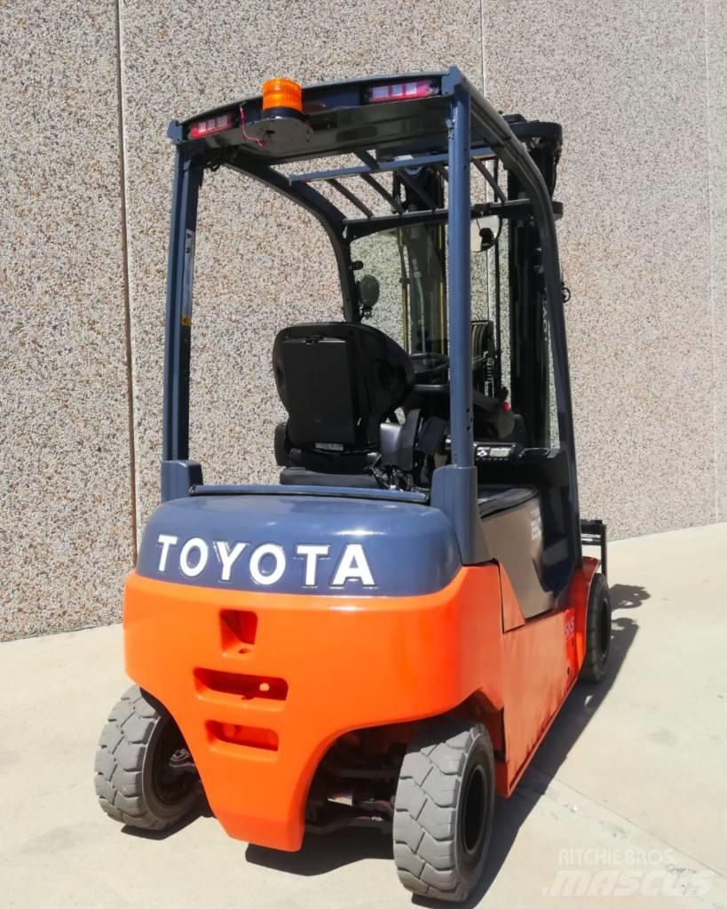 Toyota 8FBM20T Električni viličarji