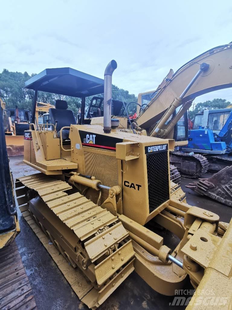 CAT D 3 C Buldožerji goseničarji