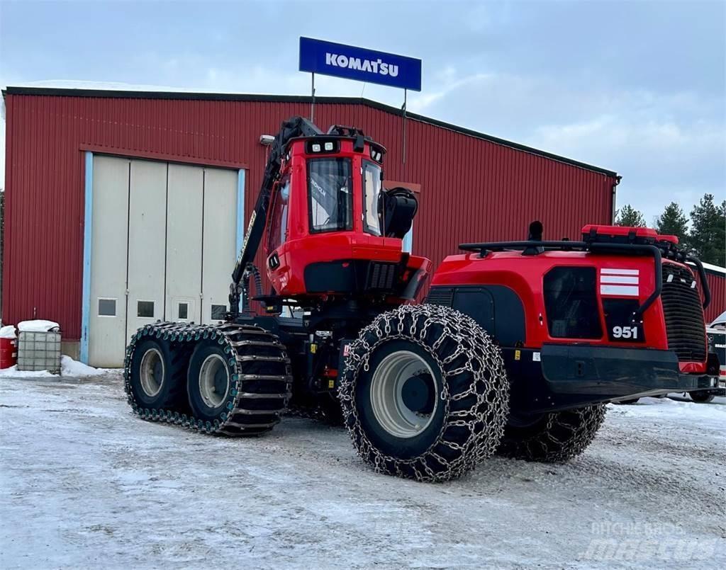 Komatsu 951 Harvesterji