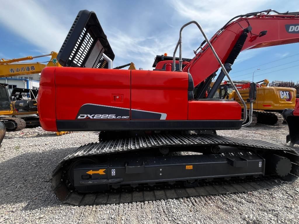 Doosan DX 225 Bagri goseničarji